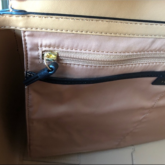 [Sold] Tory Burch - Parker Tote - Picture 6 of 7